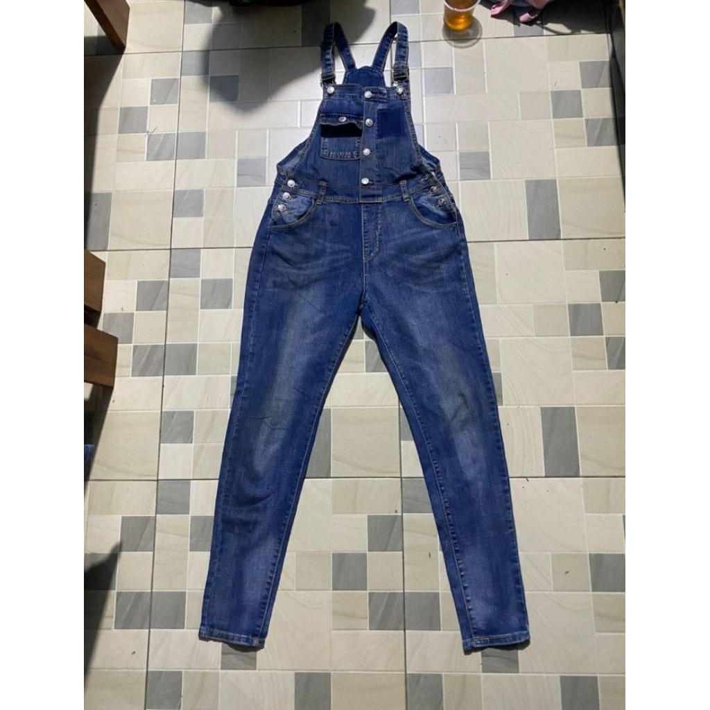 Preloved Jumpsuit/overall moschino