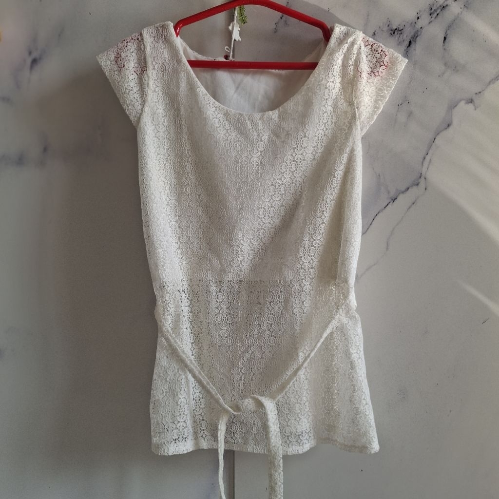 Preloved blouse putih, rajut coksu, biru navy / Kaos grey uniqlo / blouse pink pita serut / kemeja p