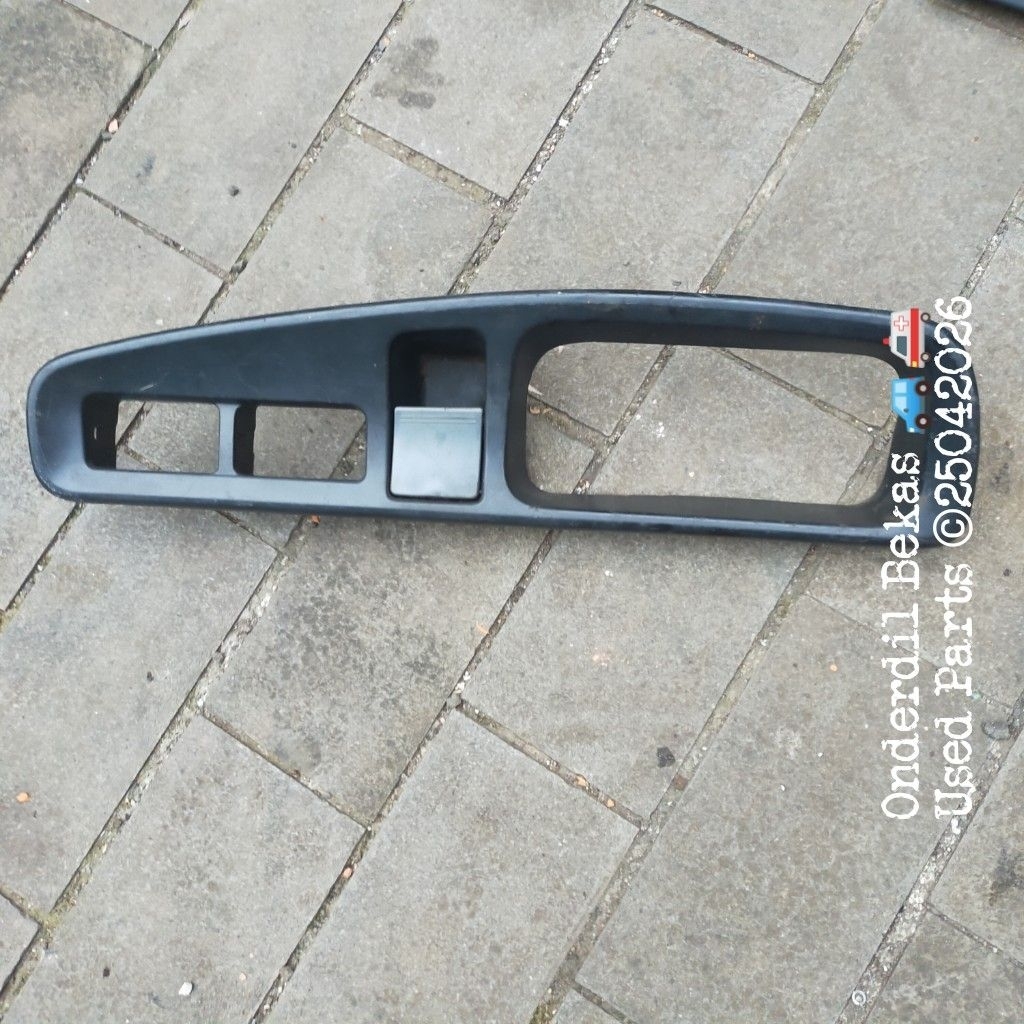 cover trim speedometer Daihatsu zebra Astrea 1994
