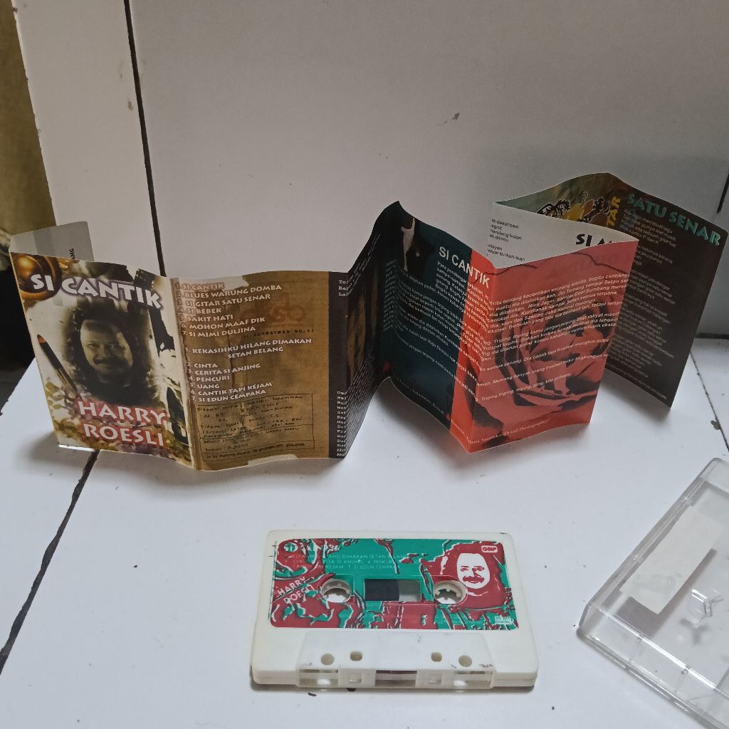 KASET PITA HARRY ROESLI - SI CANTIK