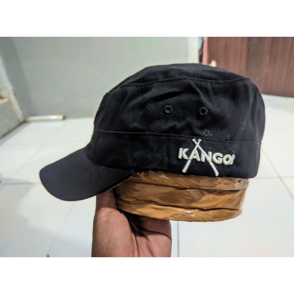 Topi Outdor Kangol second thrift
