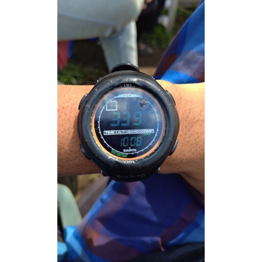 Jam Suunto Vector Black