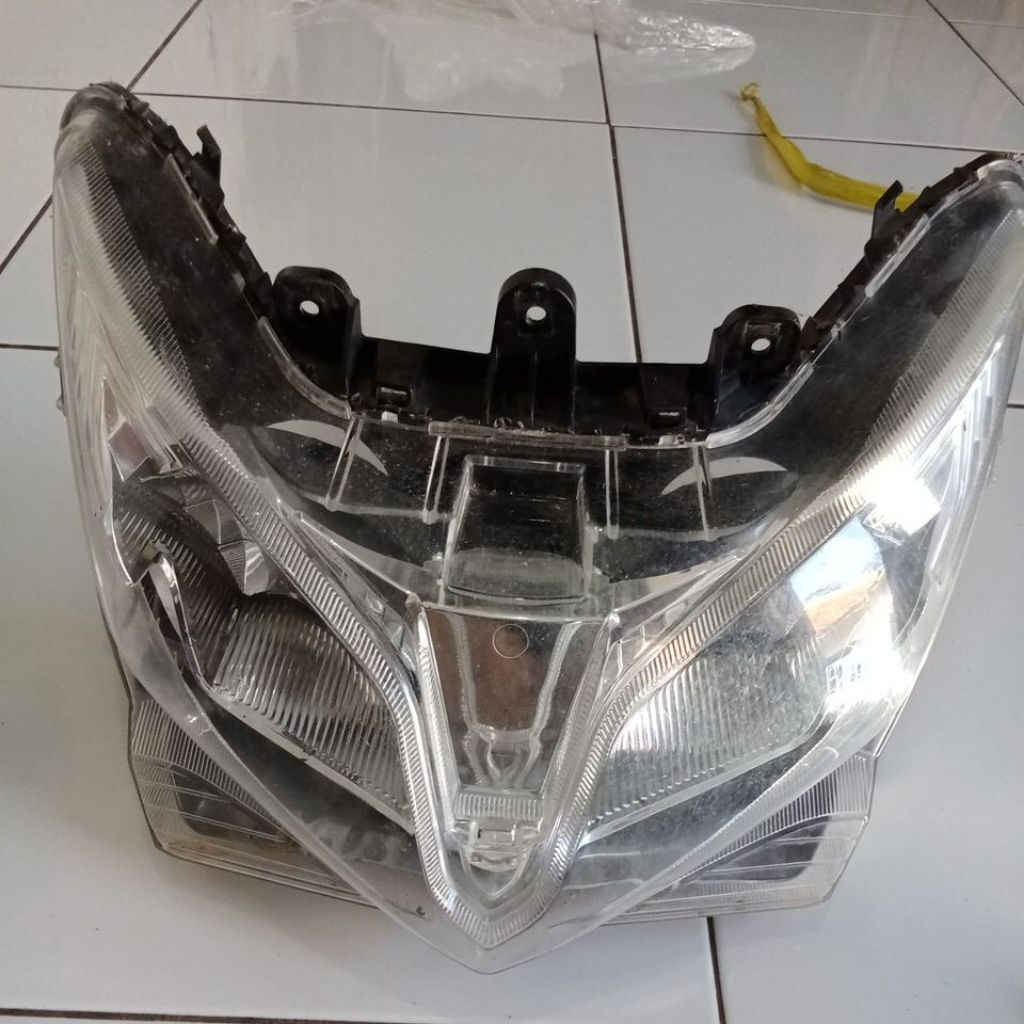 Reflektor Lampu Depan Vario Techno 125 KZR Ori