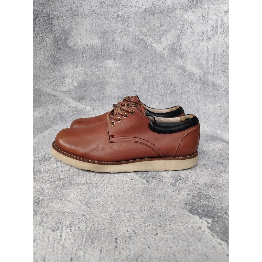 SEPATU LANDROVER MOCTOE SECOND ORIGINAL LIKE NEW