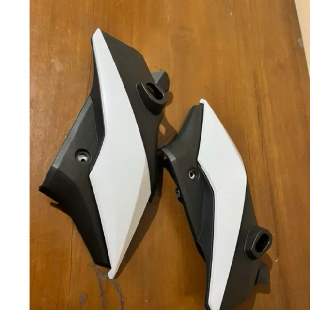 KUPINGAN SET BATOK LAMPU DEPAN CB150R NEW LED COVER LAMPU DEPAN CB150R NEW LED PUTIH