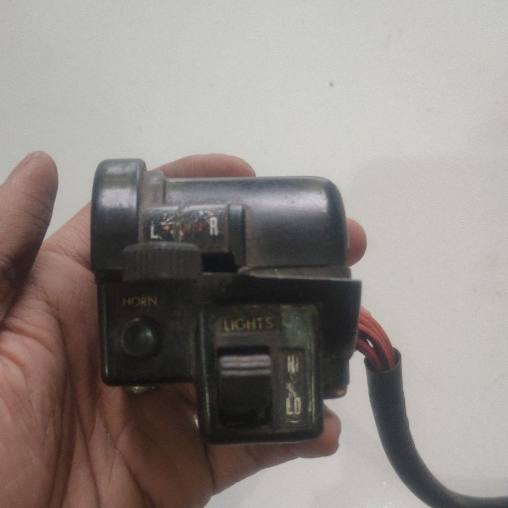 Holder Saklar Kiri Kawasaki Binter Joy