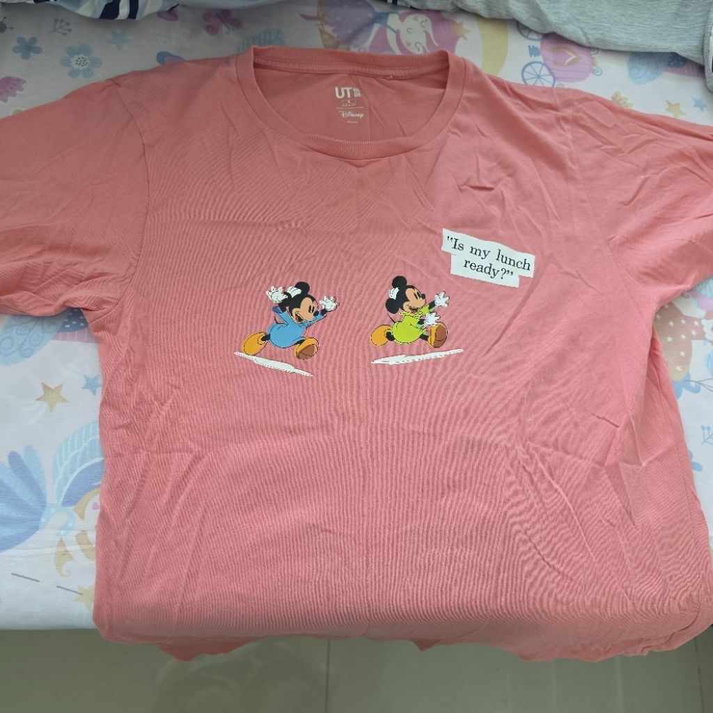 kaos UT uniqlo mickey pink size m second