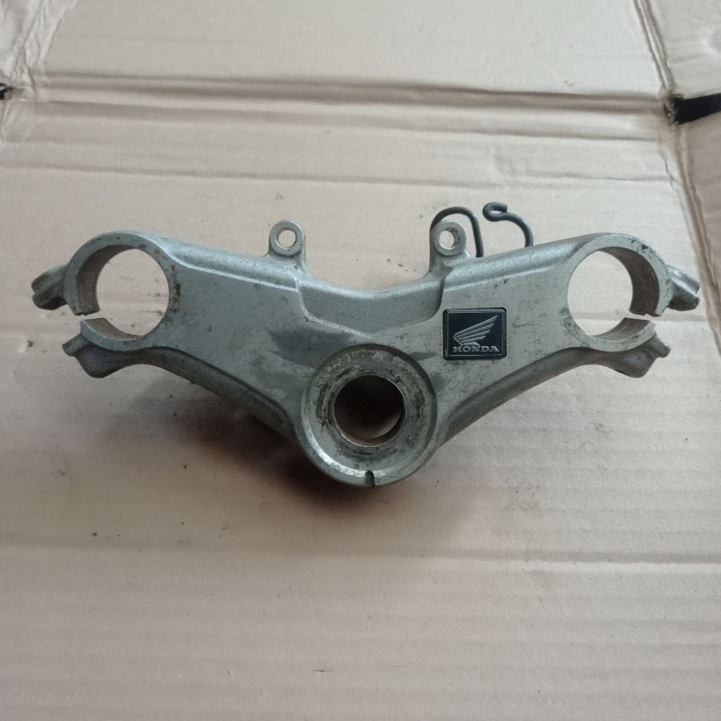 segitiga T atas honda cbr 150 KPP old thailand original