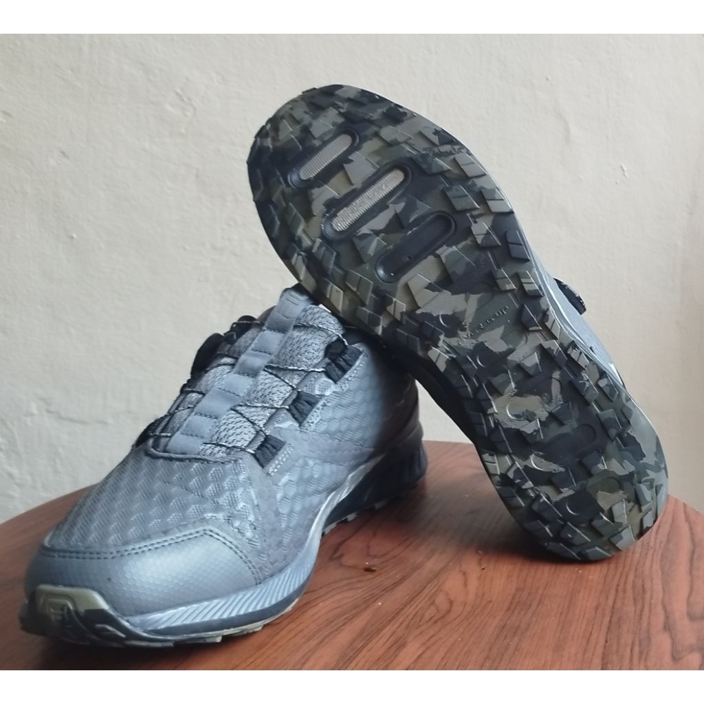 sepatu trail run f.i.l.a boa system. size 42