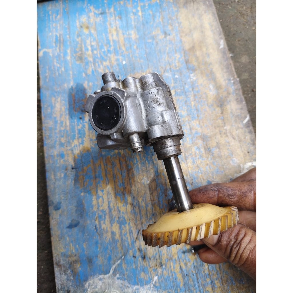 POMPA OLI SAMPING YAMAHA L2 SUPER ORIGINAL BEKAS