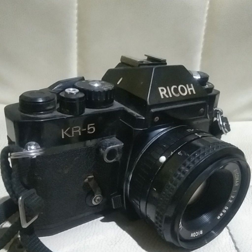 kamera analog jadul Ricoh KR-5 apadanya