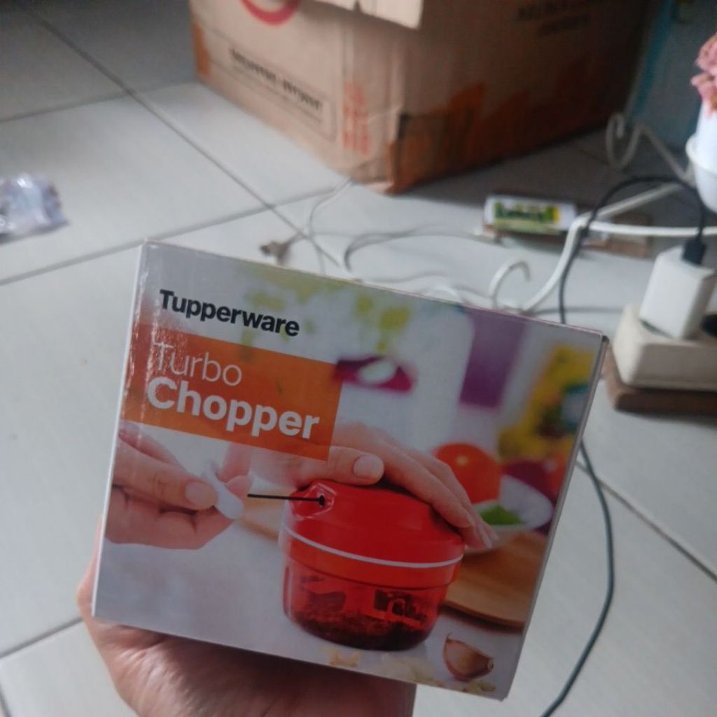 Turbo chopper tupperware