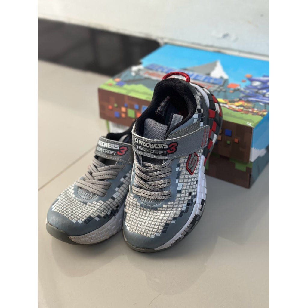 Preloved Sepatu Skechers Mega Craft Anak