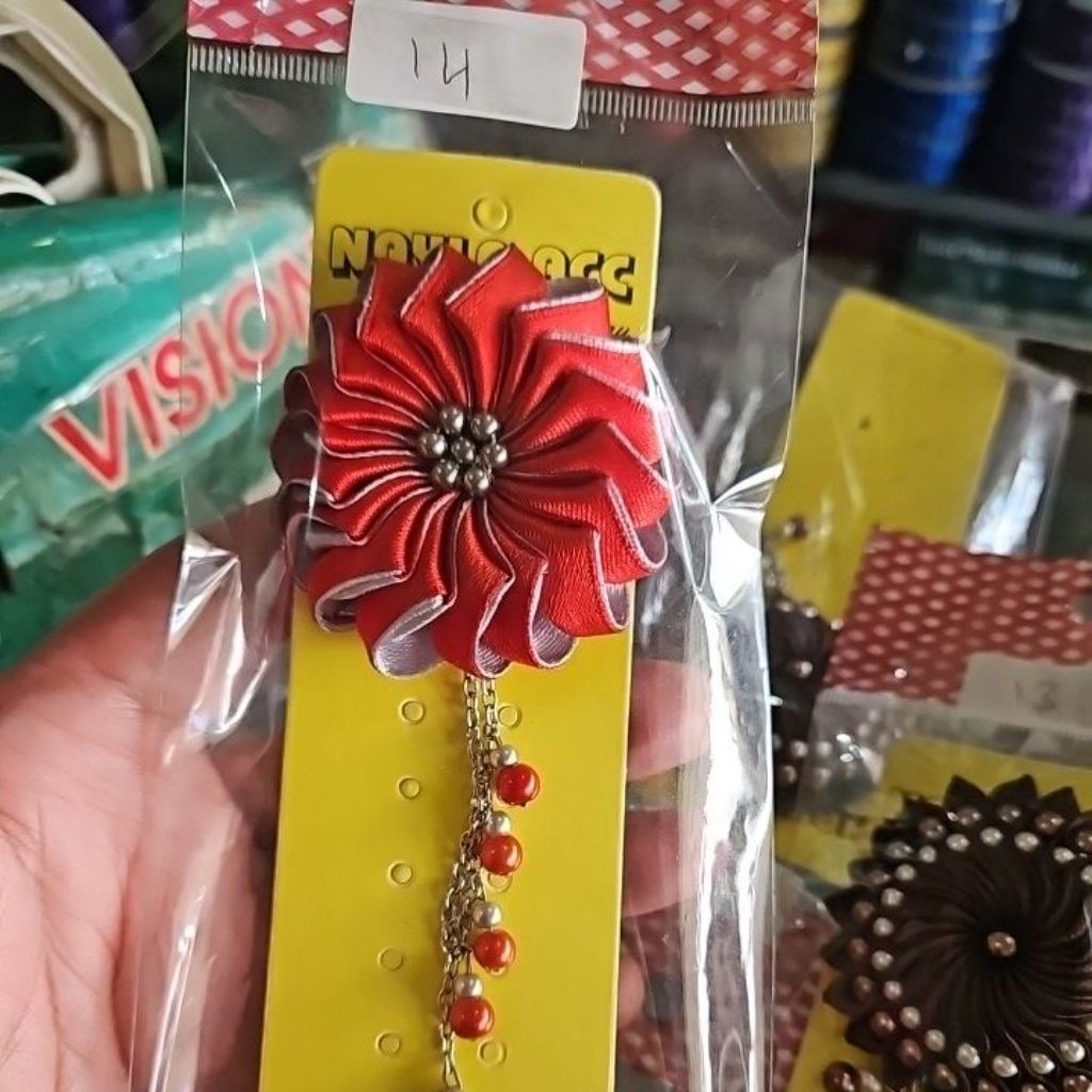 Bross pita saten dengan kualitas premium