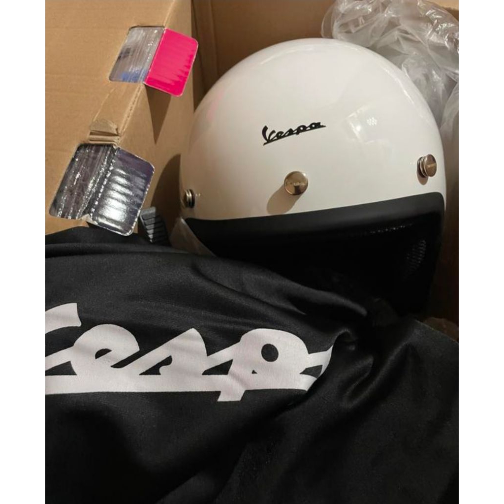 Helm Vespa Original Putih