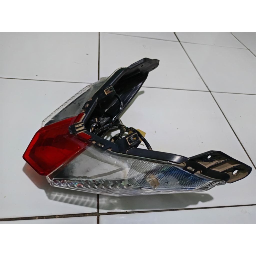 Stoplamp belakang original copotan vario 125/150 LED old