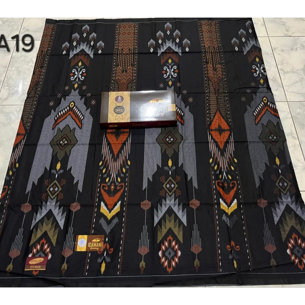 SARUNG ATLAS IDAMAN KEMBANG MOTIF BHS NEW