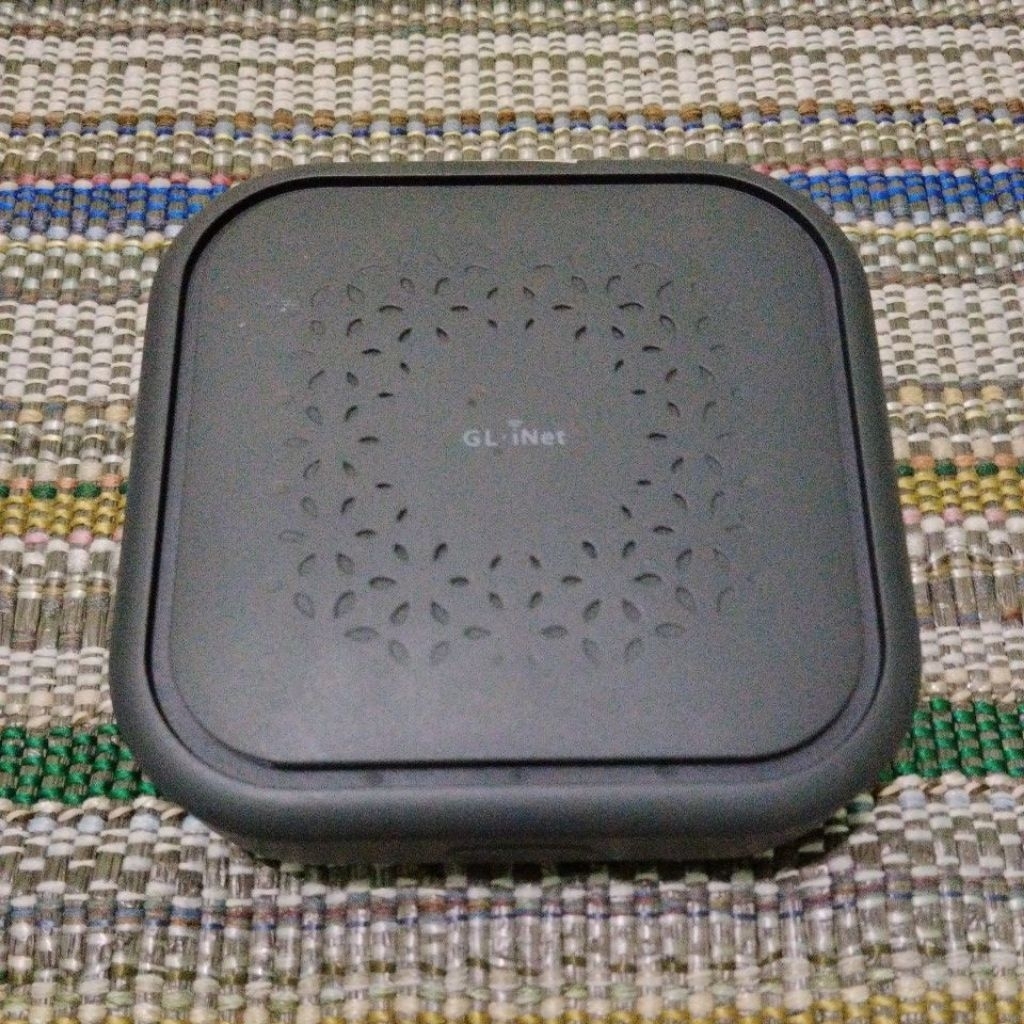 GL.iNet GL-B1300 (Gigabit Home AC Router)