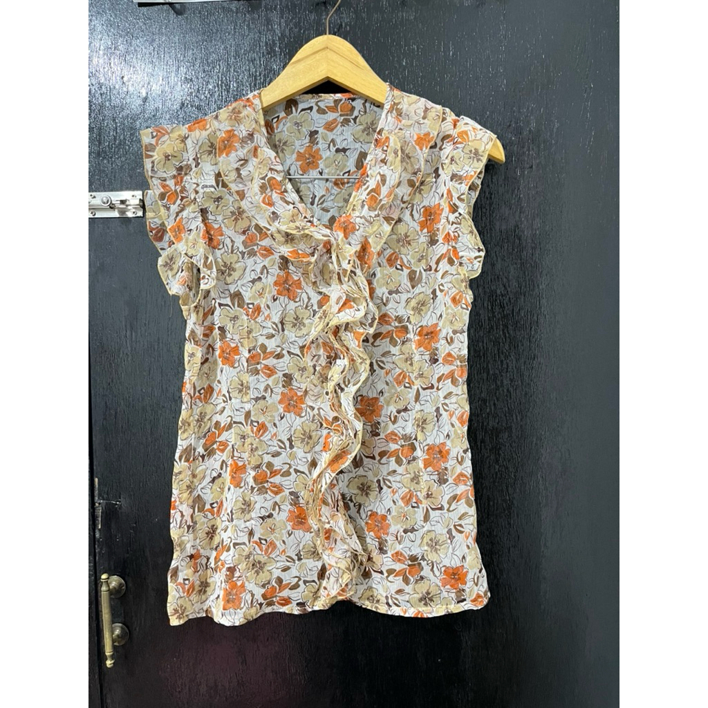 Kemeja Wanita Transparan dan Rok mini