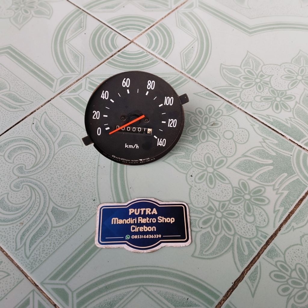 Spidometer toyota hiace LH11 original nos
