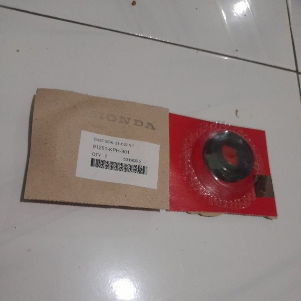 DUST SEAL 21 X 37 X 7     91251 - KPH - 901