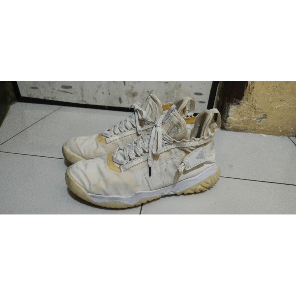 sepatu Nike Air Jordan Proto React