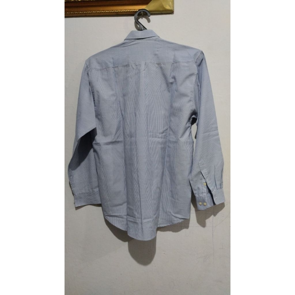 KEMEJA PRIA CARWIN EXECUTIVE PRELOVED