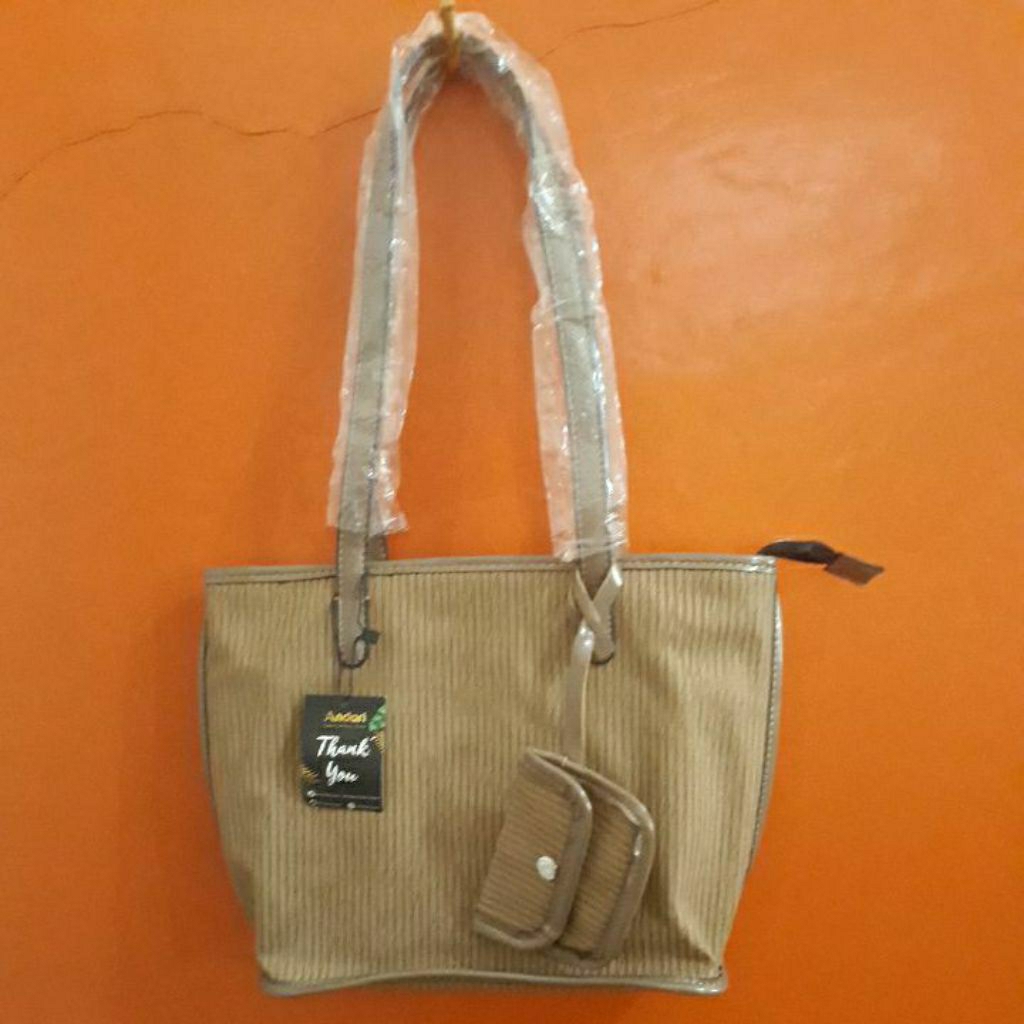 Konjo bag Andari