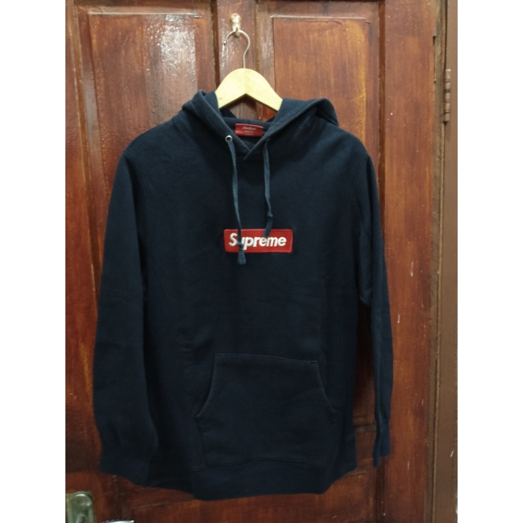 HOODIE SUPREME BORDIR made ini CANADA