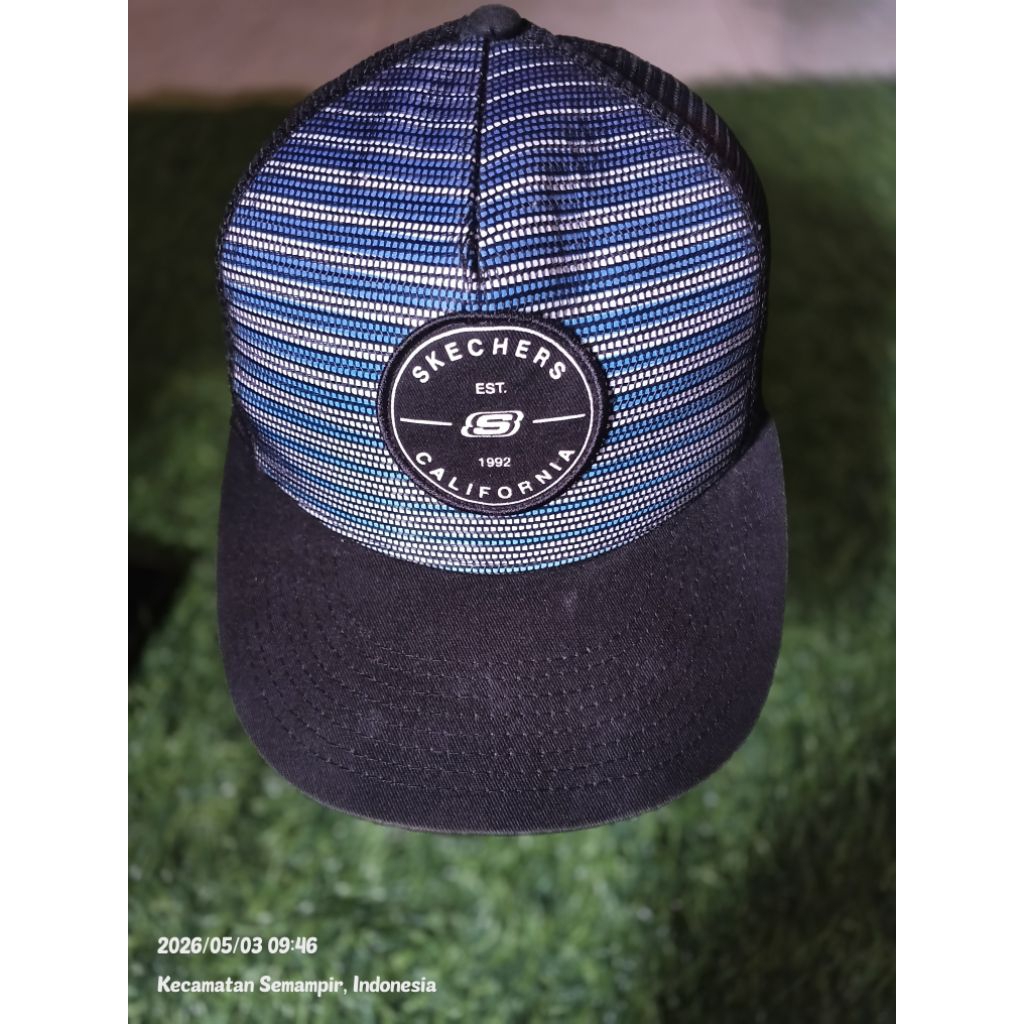 topi skechers
