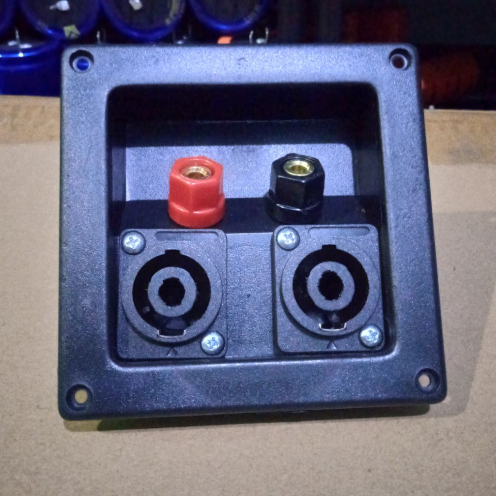 Terminal Box Speaker +soket spikon+Jack banana Merah hitam Komplit