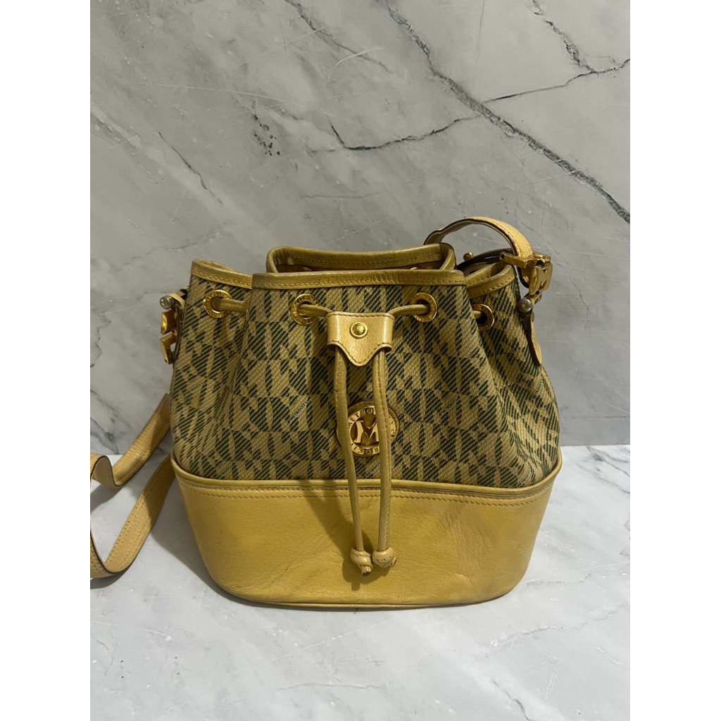 TAS METRO CITY SERUT