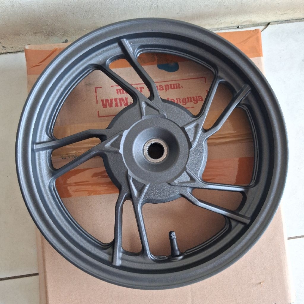 velg Pelek Vario 125 150 NEW  ori Belakang saja