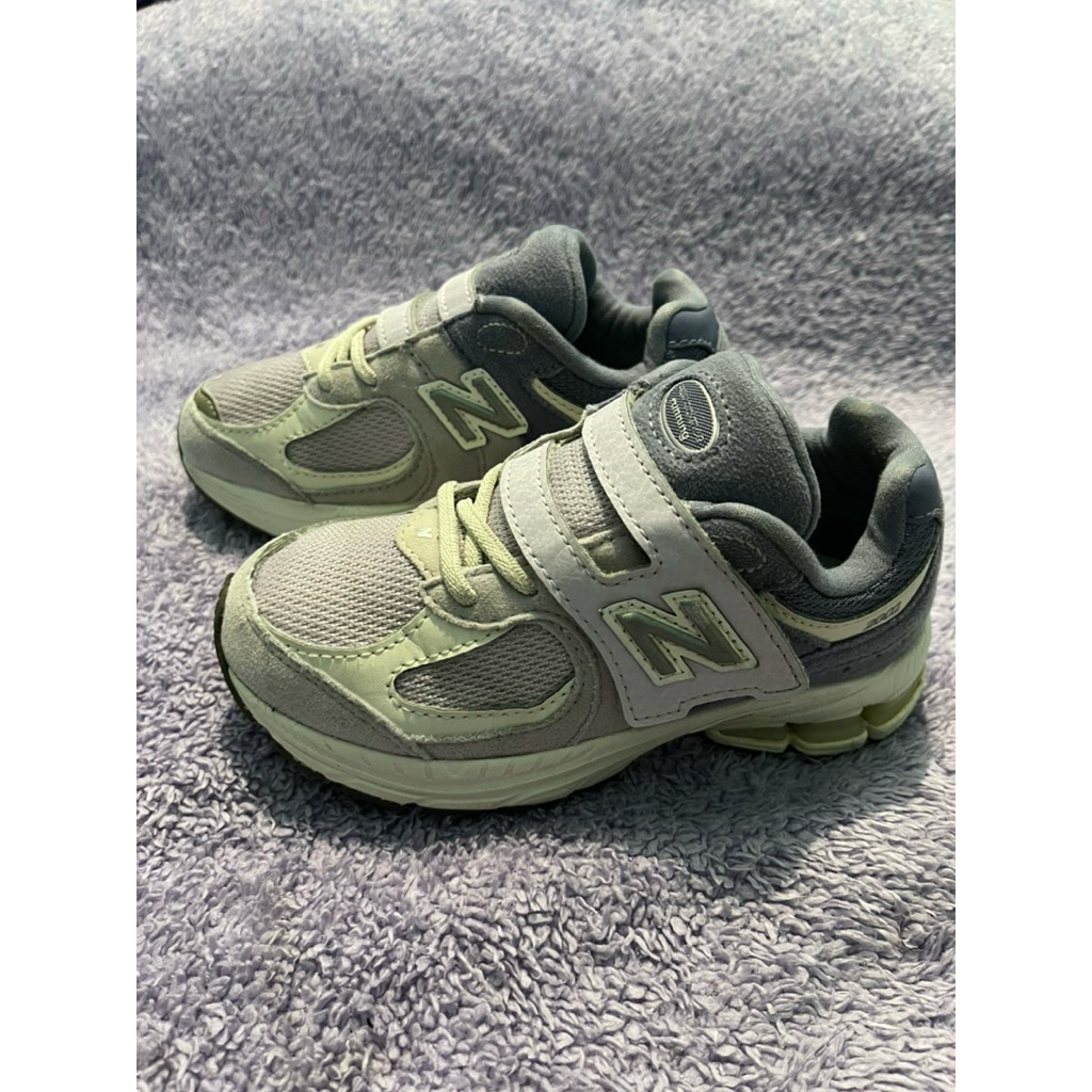Sepatu NB//N3W BALANC3 2002R Kids