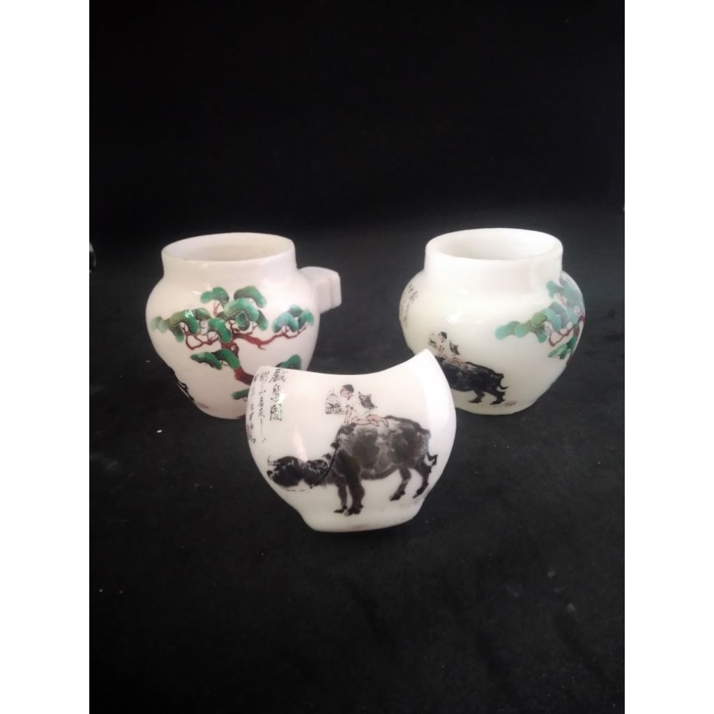 Cepuk Tempat Pakan Burung [ Motif gembala kerbau ]