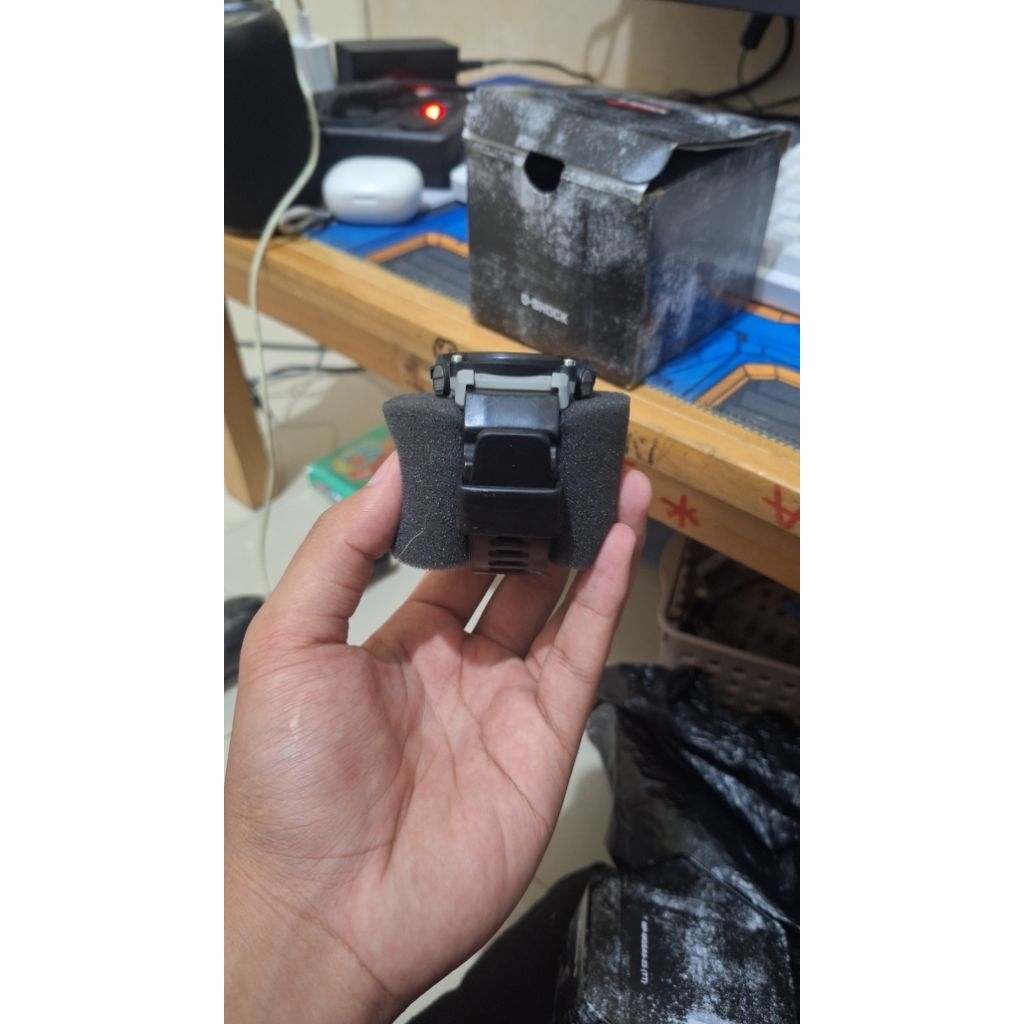Casio G-Shock GA-2200M-1ADR Carbon Core Guard Black Digital Analog Dial Black Resin Band