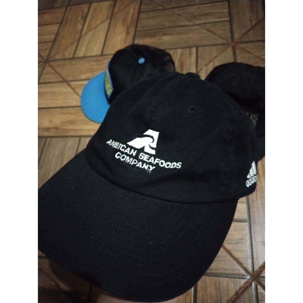 BEKAS TOPI ADIDAS HITAM PEKAT NOMINUS
