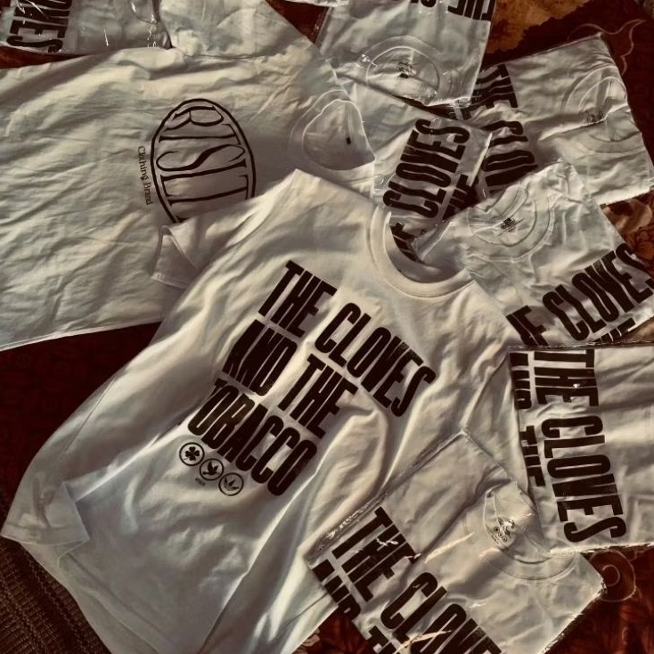 T-shirt Pria & Wanita The Cloves And The Tobbacco