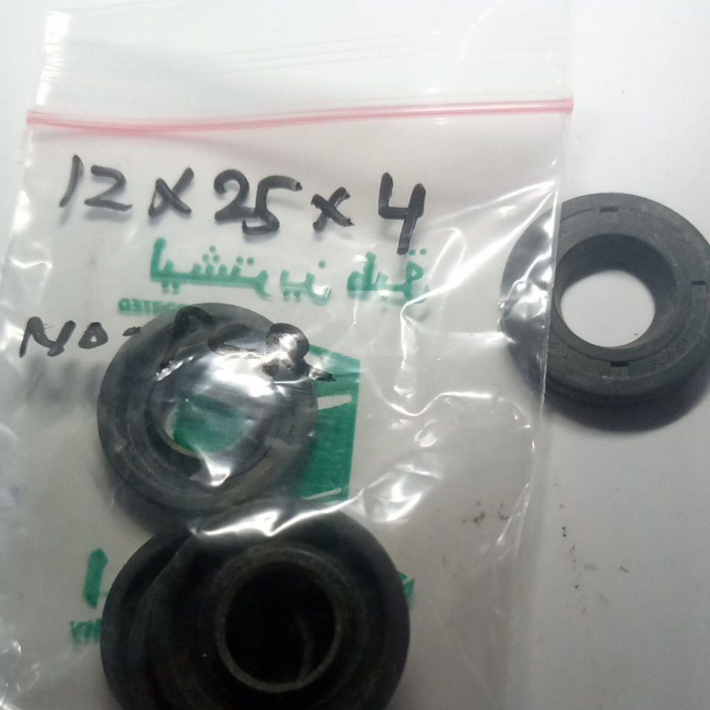 seal 12x25x4 seal Alternator L300 diesel