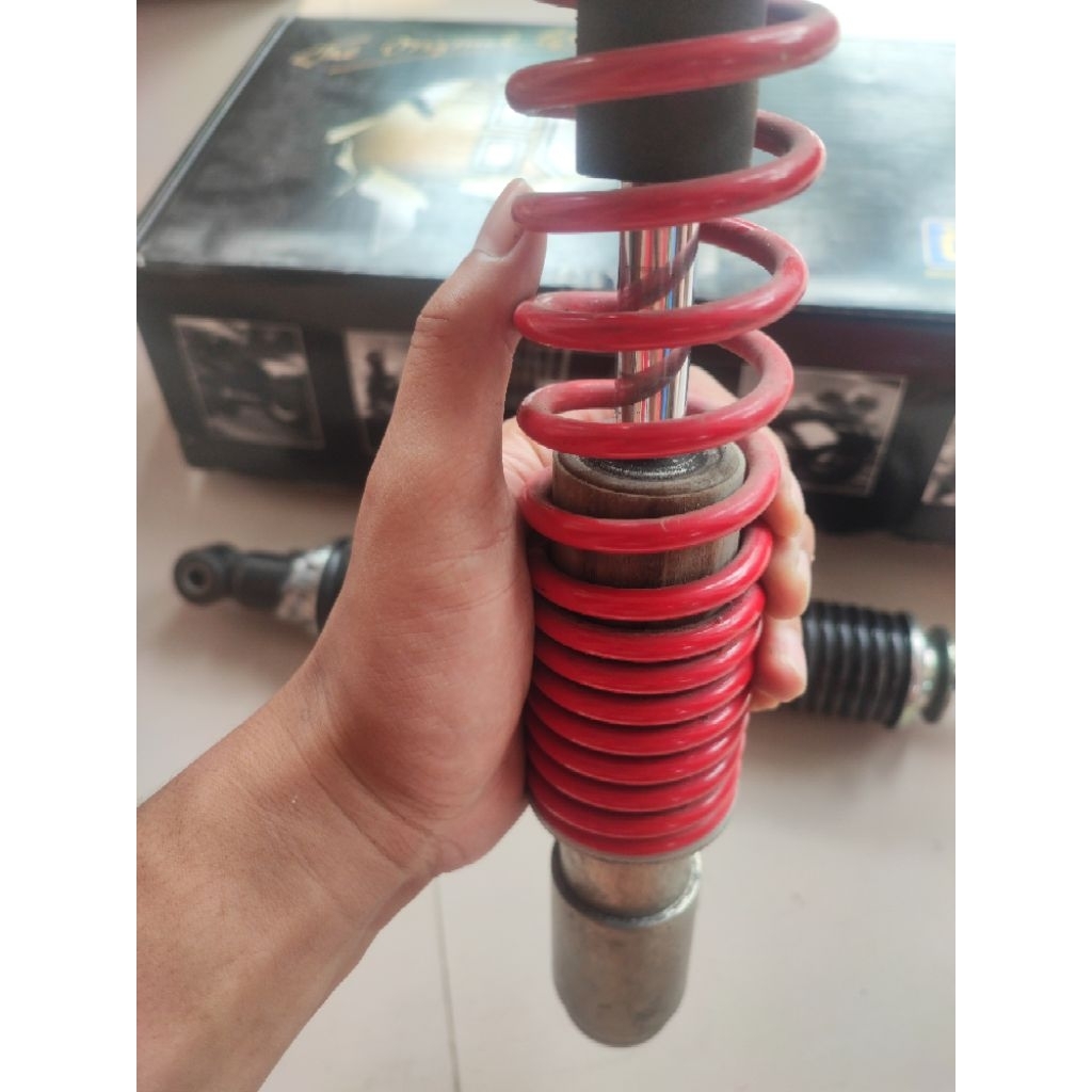 ORIGINAL Shock Depan Belakang Vespa Matic Sprint S thn 2022