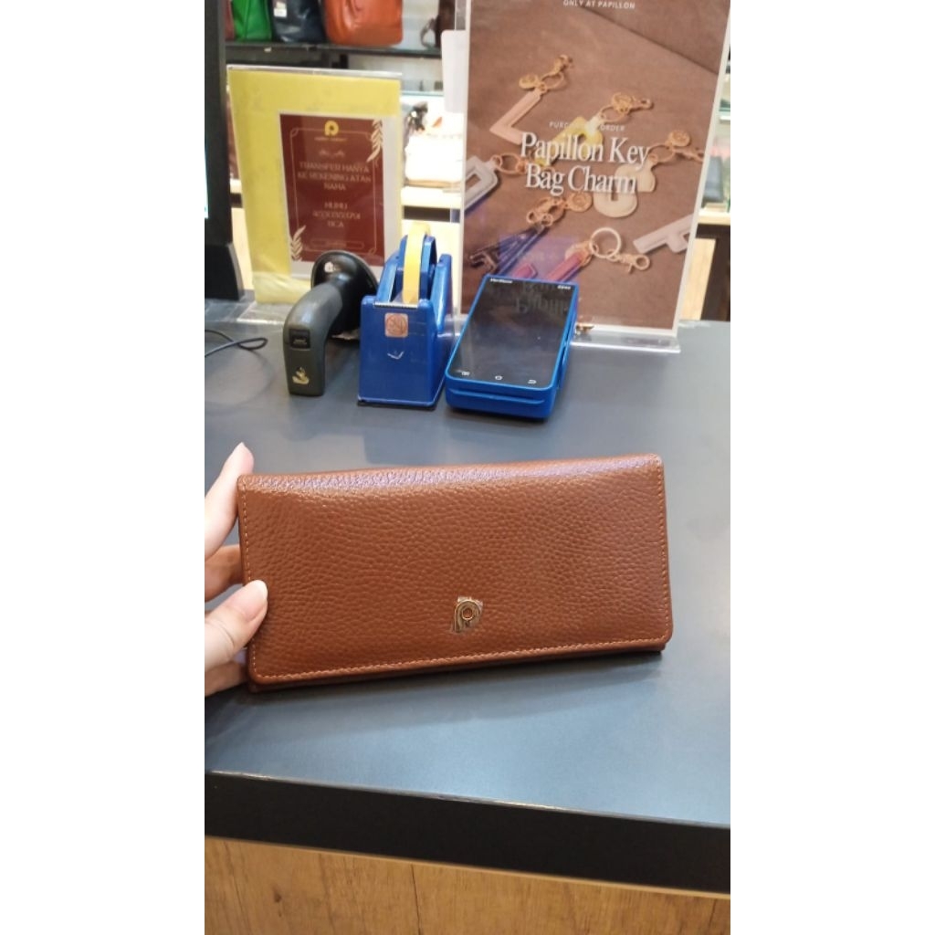 D1000 DOMPET PAPILLON
