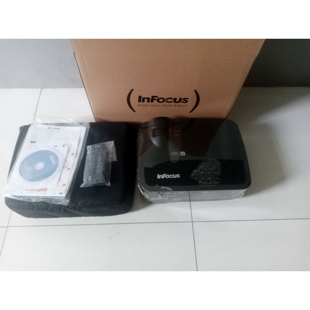 infocus in114x