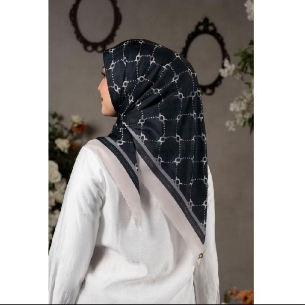 Scarf by Wearing Klamby Ready Original