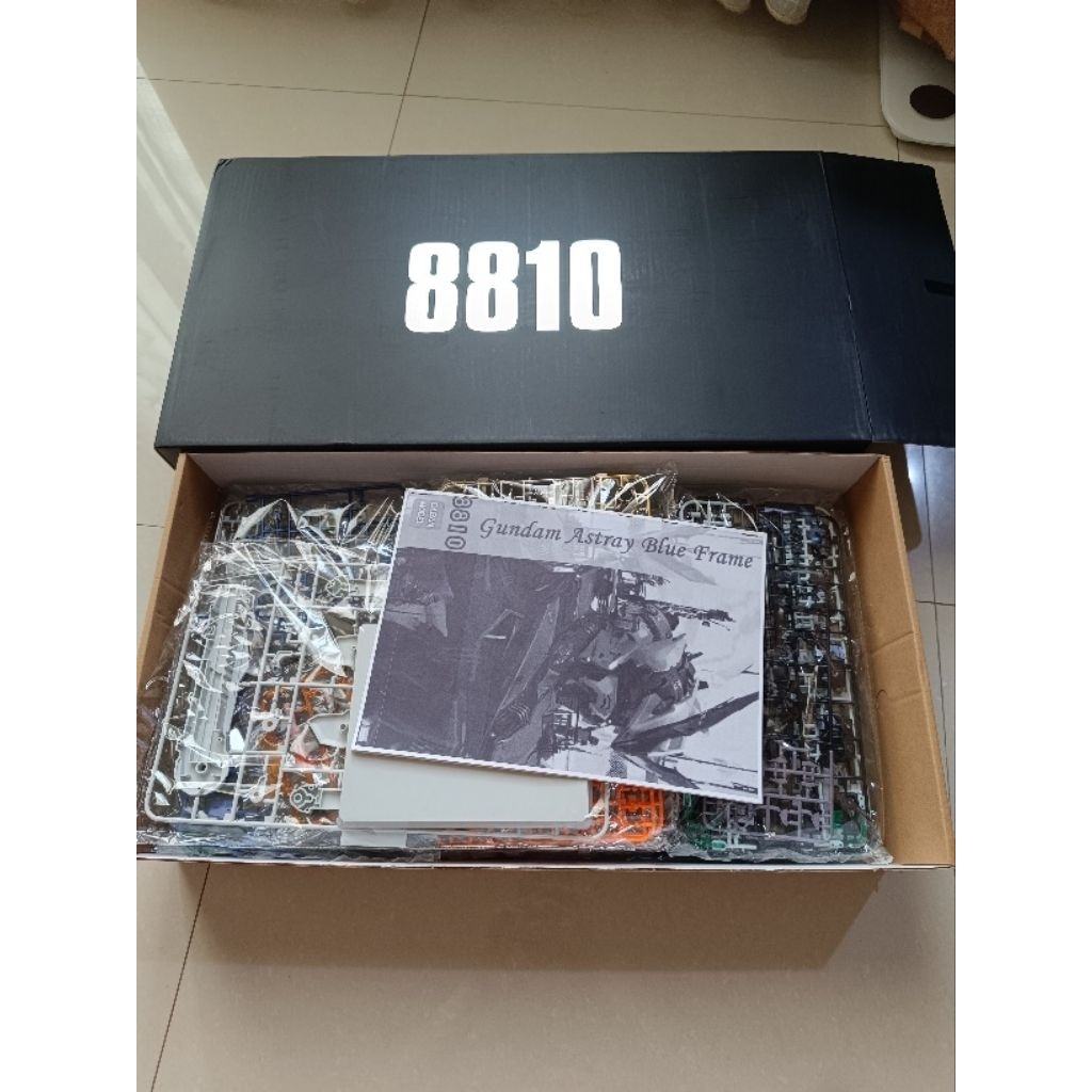Daban Model 8810 MG 1/100 Astray Blue Frame Full Armor Metal Build Ver