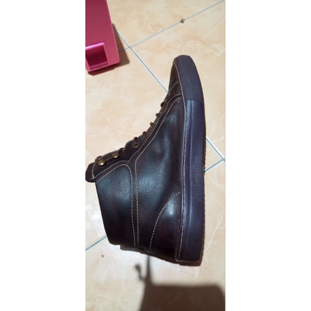 sepatu kulit second floris Van bommel size 43