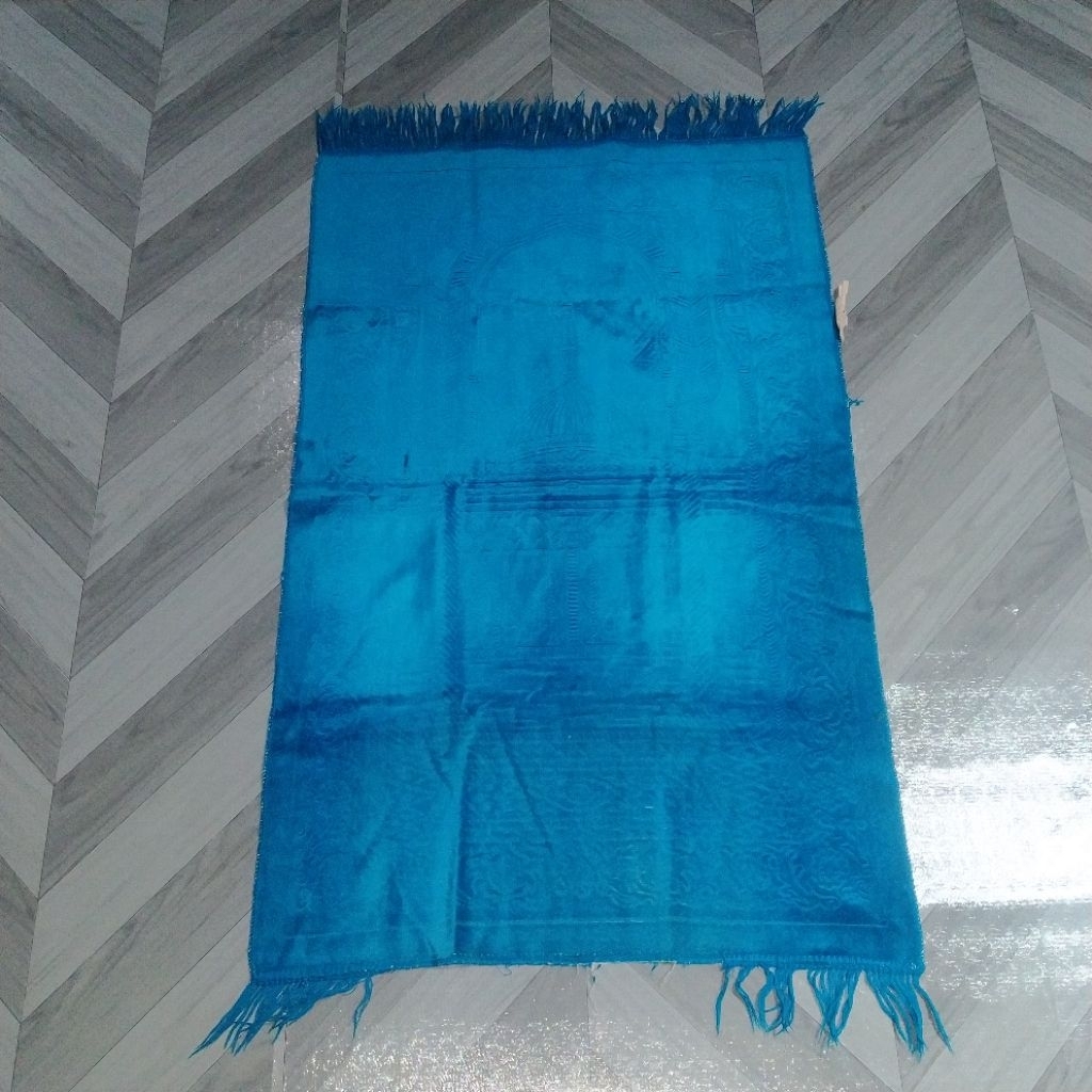 [SECOND] Sajadah Bludru 64x104