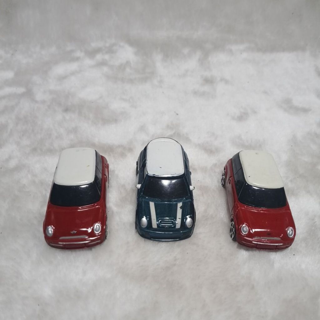 mobil mainan diecast Maisto Mini Cooper