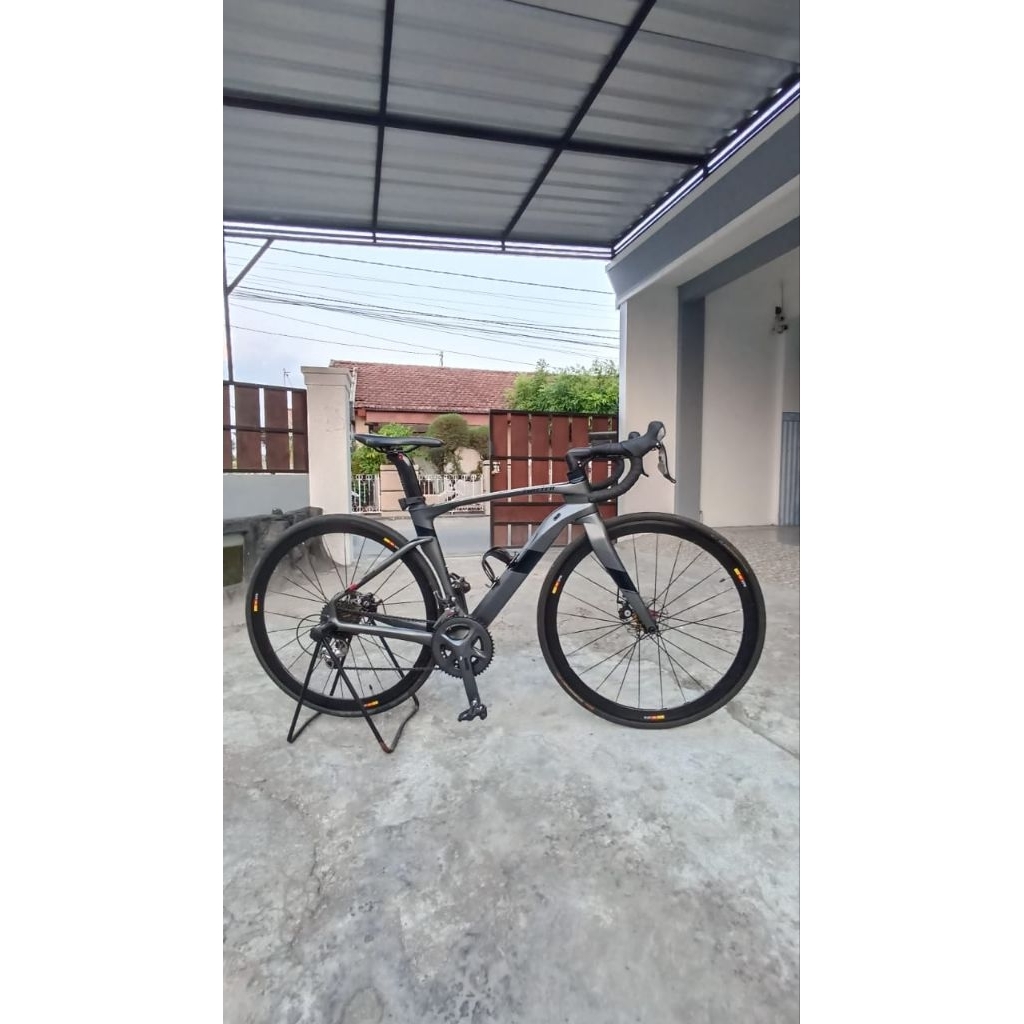 Roadbike Twitter Cyclone Pro