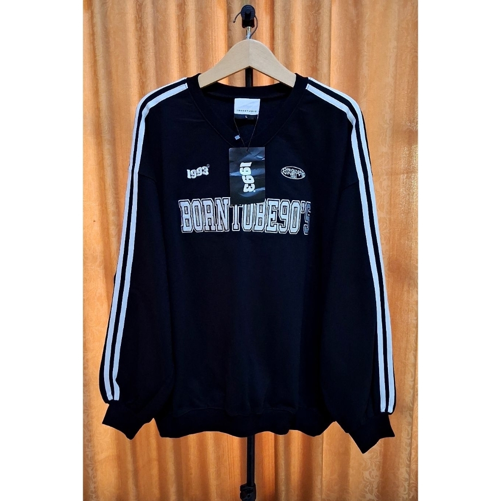 Crewneck 1993 Studio Hitam Pekat BNWT