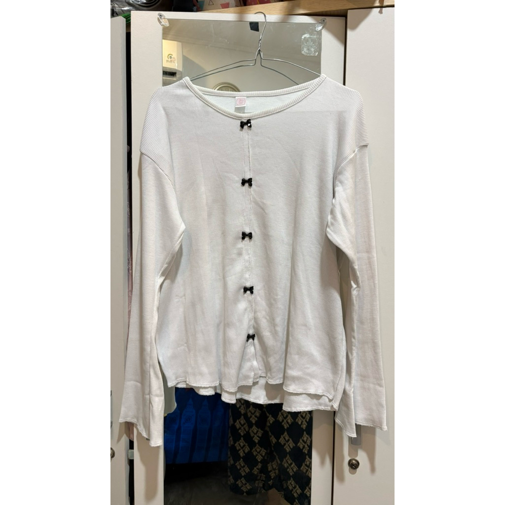 Preloved Cardigan White